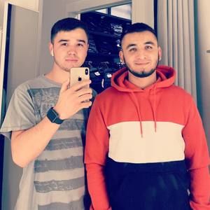 Meet your Posher, Farzin